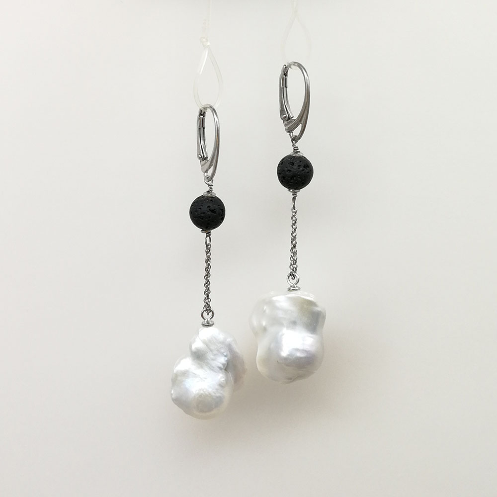Orecchini pietra lavica e perle - 91014 Scopello